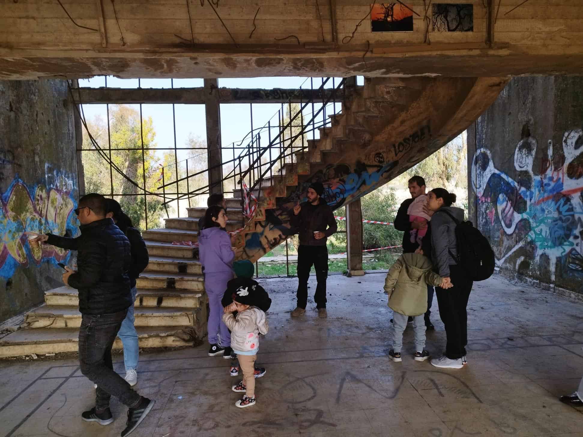בעקבות אלי כהן
